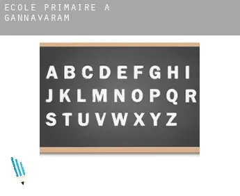 École primaire à  Gannavaram